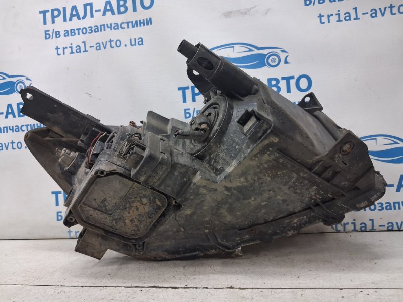 Фара левая RAV 4 2005-2016 A30 2.2 diesel 2ADFHV Фара левая RAV 4 2005-2016 A30 2.2 diesel 2ADFHV