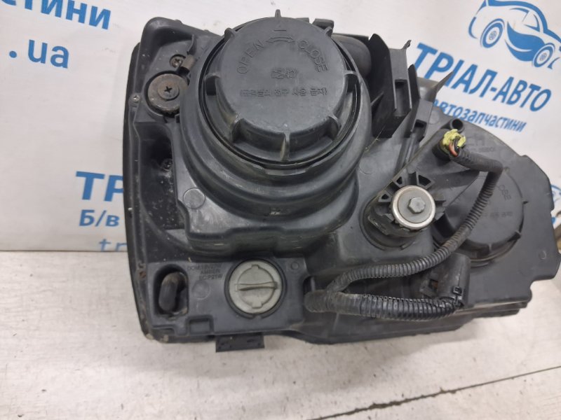 Фара левая Sorento 2002-2011 BL 2.5 diesel D4CB Фара левая Sorento 2002-2011 BL 2.5 diesel D4CB