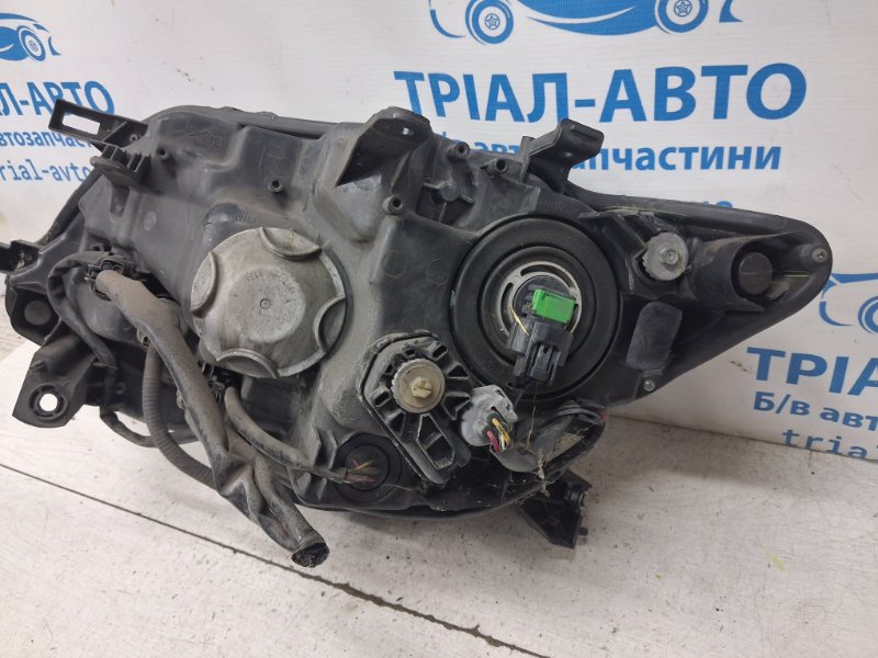 Фара правая X-Trail 2014-2021 T32 1.6 diesel R9M Фара правая X-Trail 2014-2021 T32 1.6 diesel R9M