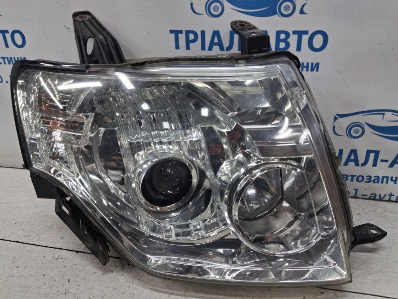 Запчасть фара правая ксенон Mitsubishi Pajero Wagon 2006-2022 4 3.2 Дизель 4M41 8301A840 Б/У Фара правая Ксенон Mitsubishi Pajero Wagon 2006-2022 4 3.2 Дизель 4M41 8301A840 Б/У