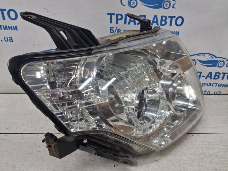 Фара правая Ксенон Pajero Wagon 2006-2022 4 3.2 Дизель 4M41 Фара правая Ксенон Pajero Wagon 2006-2022 4 3.2 Дизель 4M41
