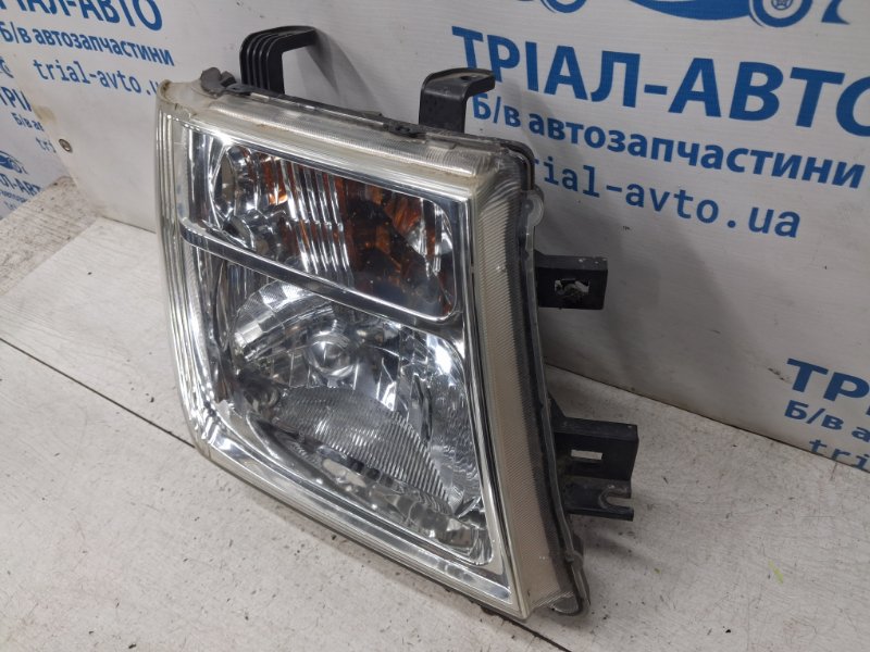 Фара правая Navara 2004-2015 D40 2.5 Diesel YD25DDTI Фара правая Navara 2004-2015 D40 2.5 Diesel YD25DDTI