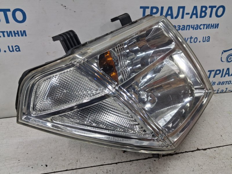 Фара правая Navara 2004-2015 D40 2.5 Diesel YD25DDTI Фара правая Navara 2004-2015 D40 2.5 Diesel YD25DDTI