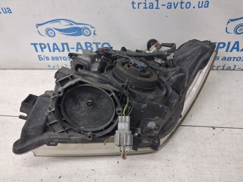 Фара правая Navara 2004-2015 D40 2.5 Diesel YD25DDTI Фара правая Navara 2004-2015 D40 2.5 Diesel YD25DDTI