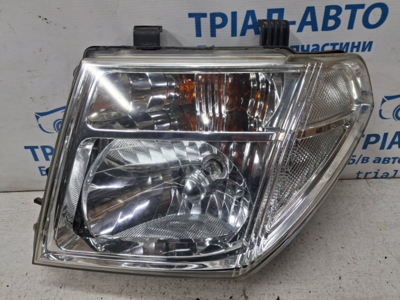 Запчасть фара левая Nissan Navara 2004-2015 D40 2.5 Diesel YD25DDTI 26060EB30D Б/У Фара левая Nissan Navara 2004-2015 D40 2.5 Diesel YD25DDTI 26060EB30D Б/У