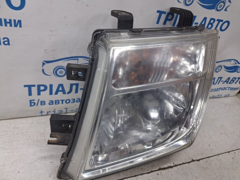 Фара левая Ксенон Pathfinder 2004-2014 R51 2.5 Diesel YD25DDTI