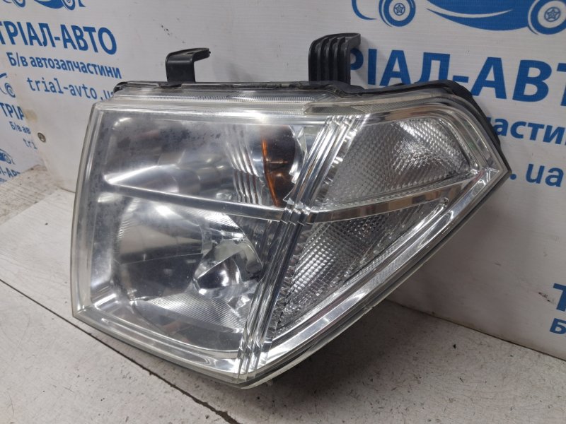 Фара левая Ксенон Nissan Pathfinder R51 2.5 Diesel YD25DDTI