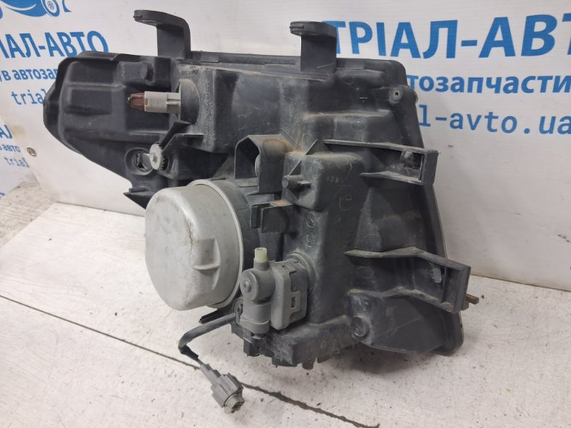 Фара левая Ксенон Pathfinder 2004-2014 R51 2.5 Diesel YD25DDTI