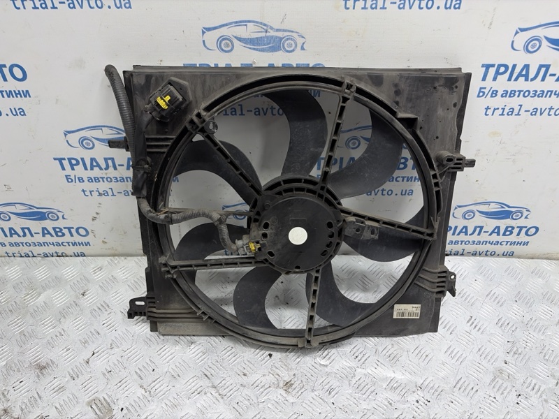 Запчасть диффузор с вентилятором радиатора Nissan X-Trail 2014-2021 T32 1.6 diesel R9M 214814BE0B Б/У Диффузор с вентилятором радиатора Nissan X-Trail 2014-2021 T32 1.6 diesel R9M 214814BE0B Б/У