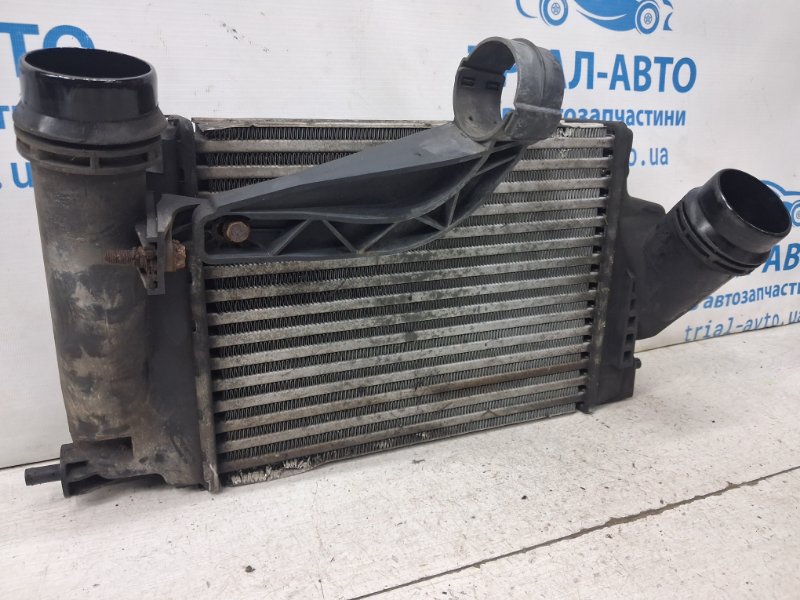Радиатор интеркуллера X-Trail 2014-2021 T32 1.6 diesel R9M Радиатор интеркуллера X-Trail 2014-2021 T32 1.6 diesel R9M
