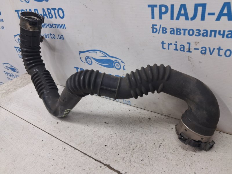 Патрубок интеркулера X-Trail 2014-2021 T32 1.6 diesel R9M Патрубок интеркулера X-Trail 2014-2021 T32 1.6 diesel R9M