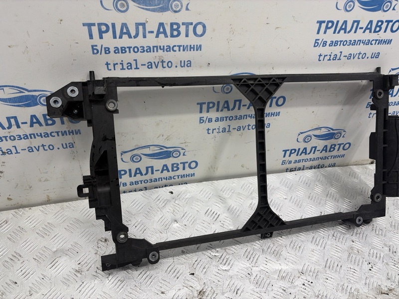 Панель передняя Nissan Leaf ZE1 Электро 230V 10A Панель передняя Nissan Leaf ZE1 Электро 230V 10A