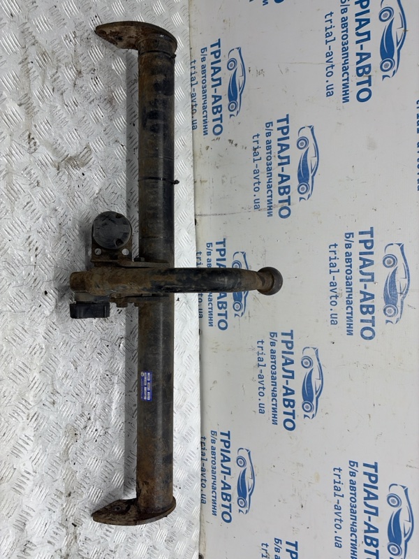 Запчасть фаркоп Nissan X-Trail 2014-2021 T32 1.6 diesel R9M Б/У Фаркоп Nissan X-Trail 2014-2021 T32 1.6 diesel R9M Б/У