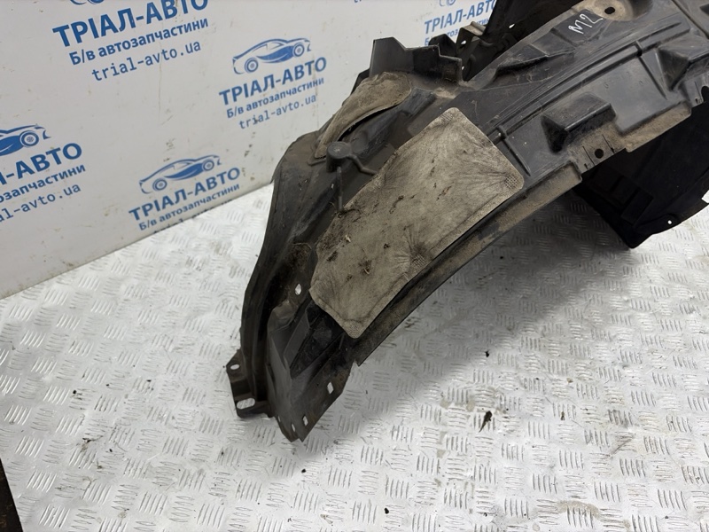 Подкрылок передний правый Nissan X-Trail T32 1.6 diesel R9M Подкрылок передний правый Nissan X-Trail T32 1.6 diesel R9M