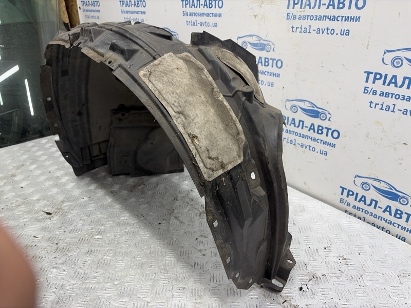 Подкрылок передний левый Nissan X-Trail T32 1.6 diesel R9M Подкрылок передний левый Nissan X-Trail T32 1.6 diesel R9M