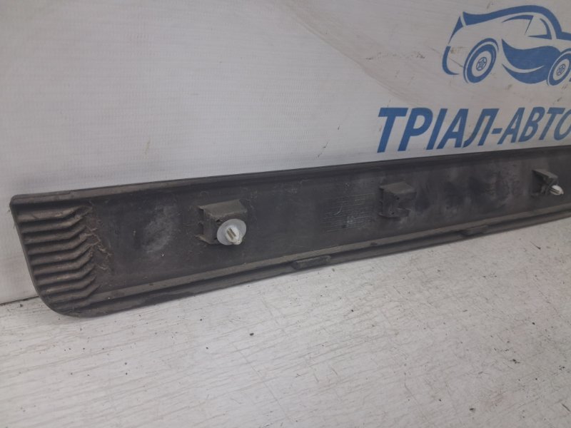Накладка двери задняя левая X-Trail 2014-2021 T32 1.6 diesel R9M Накладка двери задняя левая X-Trail 2014-2021 T32 1.6 diesel R9M
