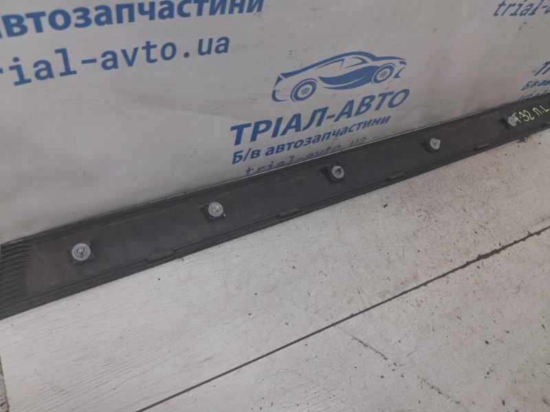 Накладка двери передняя левая X-Trail 2014-2021 T32 1.6 diesel R9M Накладка двери передняя левая X-Trail 2014-2021 T32 1.6 diesel R9M