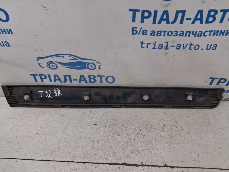 Накладка двери задняя правая X-Trail 2014-2021 T32 1.6 diesel R9M