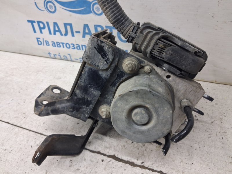 Блок abs X-Trail 2014-2021 T32 1.6 diesel R9M Блок abs X-Trail 2014-2021 T32 1.6 diesel R9M