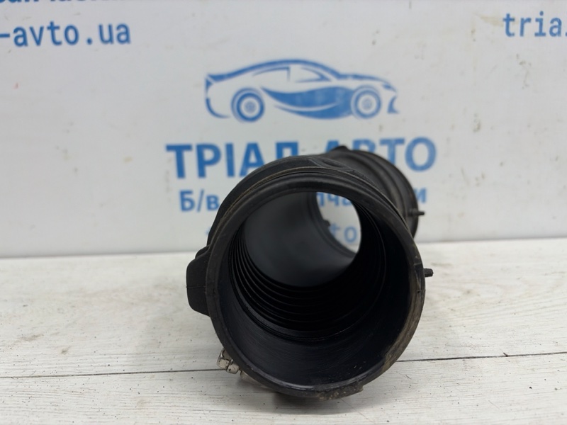 Патрубок воздушного фильтра Nissan X-Trail T32 1.6 diesel R9M