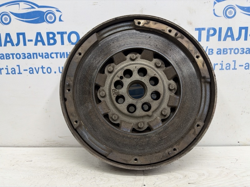 Запчасть маховик Nissan X-Trail 2014-2021 T32 1.6 diesel R9M 1231000Q2M Б/У Маховик Nissan X-Trail 2014-2021 T32 1.6 diesel R9M 1231000Q2M Б/У