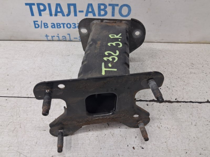 Запчасть кронштейн усилителя заднего бампера правый Nissan X-Trail 2014-2021 T32 1.6 diesel R9M H52104CCMA Б/У Кронштейн усилителя заднего бампера правый Nissan X-Trail 2014-2021 T32 1.6 diesel R9M H52104CCMA Б/У