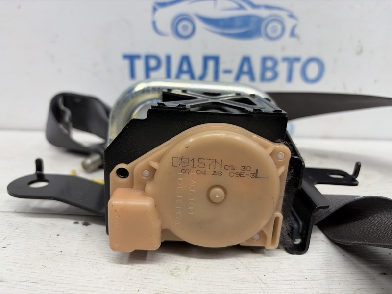 Ремень безопасности передний левый Tucson 2004-2009 JM 2.0 diesel D4EA Ремень безопасности передний левый Tucson 2004-2009 JM 2.0 diesel D4EA