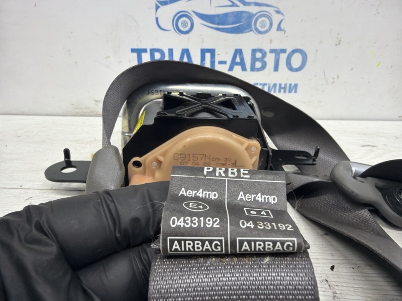 Ремень безопасности передний левый Tucson 2004-2009 JM 2.0 diesel D4EA Ремень безопасности передний левый Tucson 2004-2009 JM 2.0 diesel D4EA