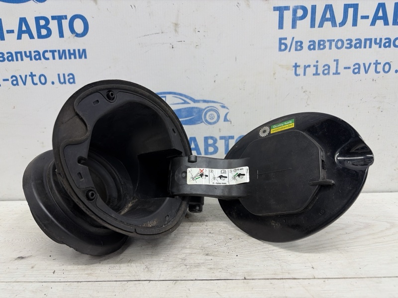 Лючок бака Kuga 2011-2019 CBS 2.0 diesel Лючок бака Kuga 2011-2019 CBS 2.0 diesel