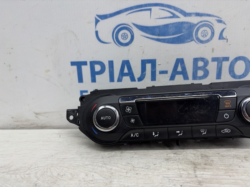 Блок управления климат-контролем Ford Kuga CBS 2.0 diesel Блок управления климат-контролем Ford Kuga CBS 2.0 diesel