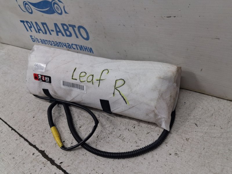 Подушка безопасности в кресло передняя правая Leaf 2017- ZE1 Электро 230V 10A