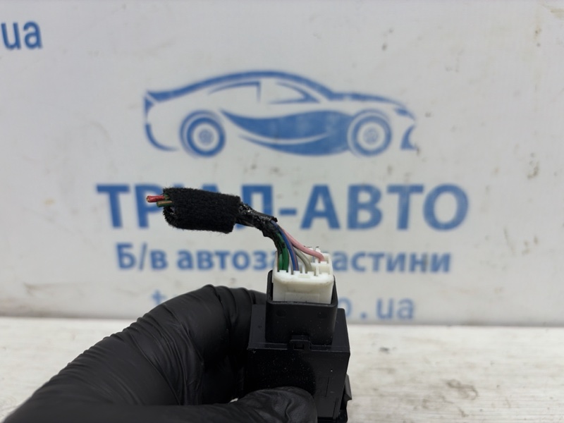 Кнопка противотуманок Tucson 2004-2009 JM 2.0 diesel D4EA Кнопка противотуманок Tucson 2004-2009 JM 2.0 diesel D4EA
