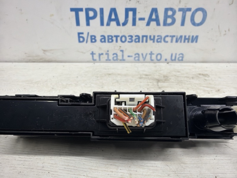 Кнопка аварийки Tucson 2015-2021 TL 1.7 diesel D4FD Кнопка аварийки Tucson 2015-2021 TL 1.7 diesel D4FD