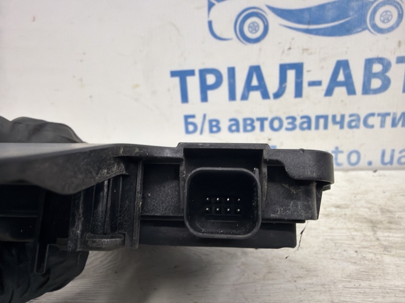 Датчик слепых зон Hyundai Tucson TL 1.7 diesel D4FD Датчик слепых зон Hyundai Tucson TL 1.7 diesel D4FD