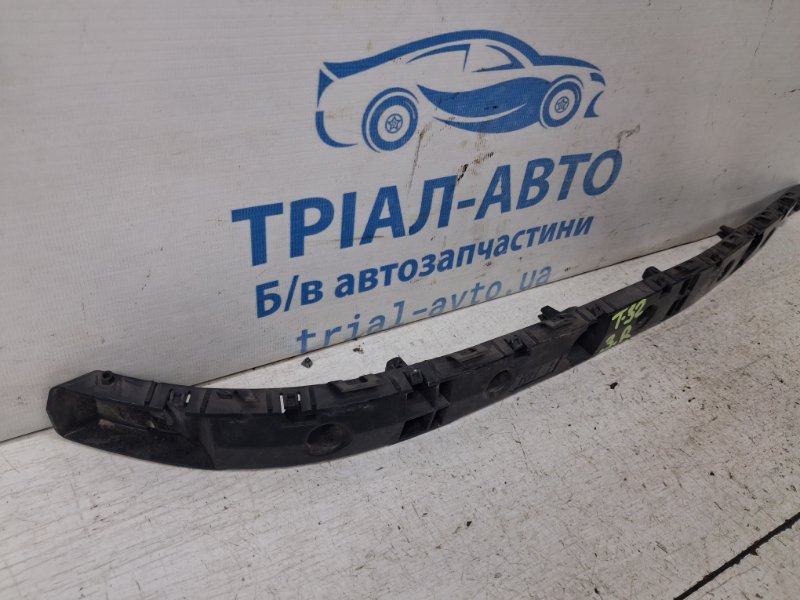 Кронштейн бампера задний правый Nissan X-Trail T32 1.6 diesel R9M Кронштейн бампера задний правый Nissan X-Trail T32 1.6 diesel R9M