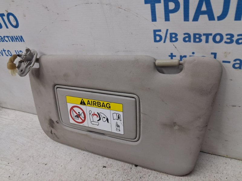 Козырек солнцезащитный левый X-Trail 2014-2021 T32 1.6 diesel R9M Козырек солнцезащитный левый X-Trail 2014-2021 T32 1.6 diesel R9M