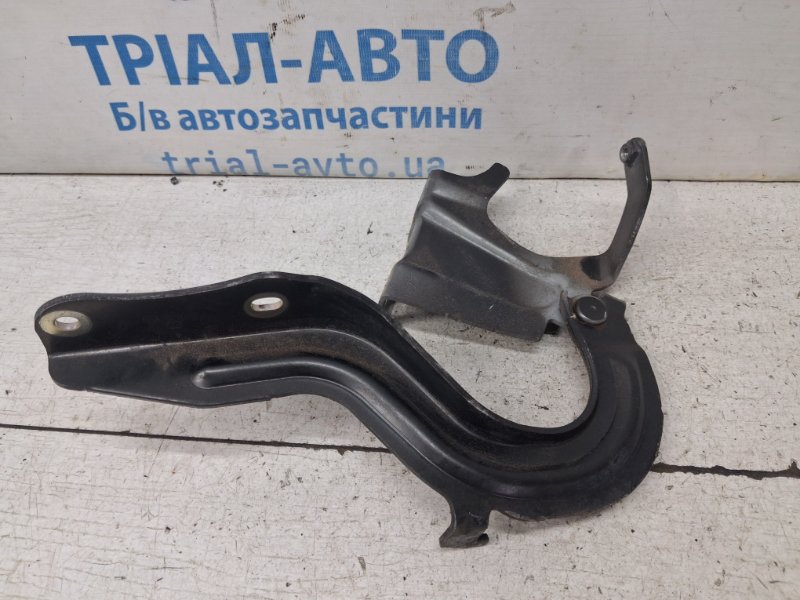 Петля капота правая X-Trail 2014-2021 T32 1.6 diesel R9M Петля капота правая X-Trail 2014-2021 T32 1.6 diesel R9M