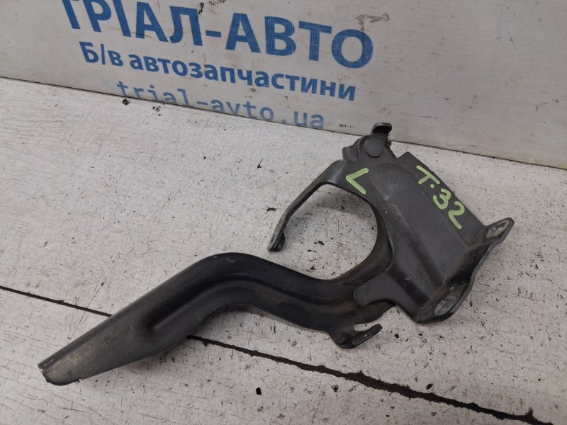 Петля капота левая X-Trail 2014-2021 T32 1.6 diesel R9M Петля капота левая X-Trail 2014-2021 T32 1.6 diesel R9M