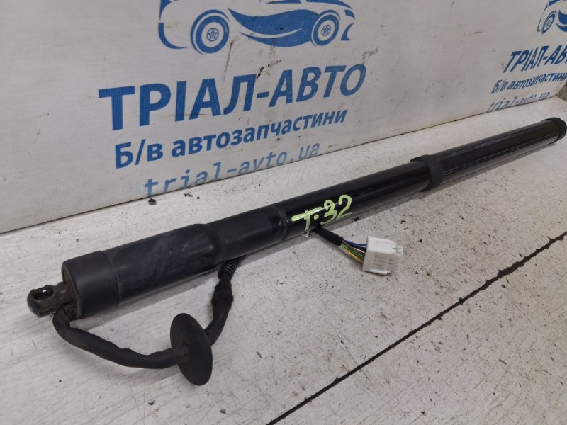 Амортизатор крышки багажника Nissan X-Trail T32 1.6 diesel R9M