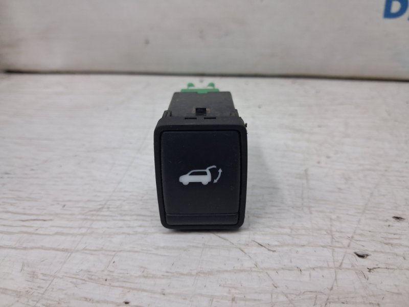 Запчасть кнопка открытия багажника Nissan X-Trail 2014-2021 T32 1.6 diesel R9M 252614BA0A Б/У Кнопка открытия багажника Nissan X-Trail 2014-2021 T32 1.6 diesel R9M 252614BA0A Б/У