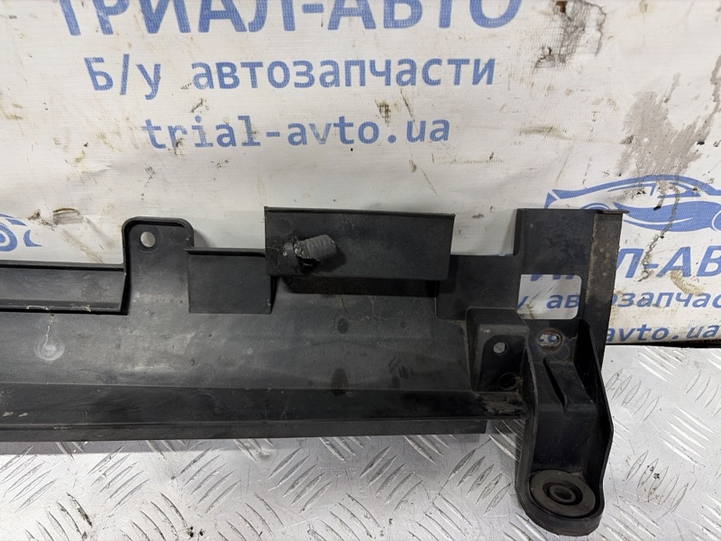 Дефлектор радиатора X-Trail 2014-2021 T32 1.6 diesel R9M Дефлектор радиатора X-Trail 2014-2021 T32 1.6 diesel R9M