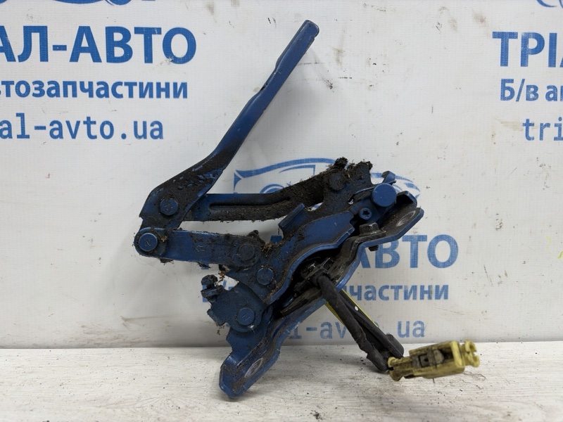 Петля капота левая Hyundai Tucson 2015-2021 TL 1.7 diesel D4FD 79110-D7000 Б/У