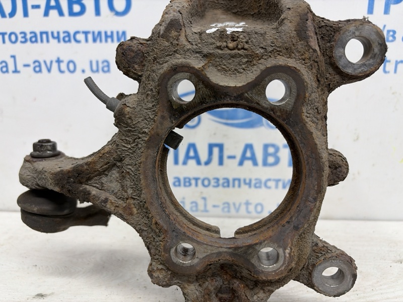 Кулак поворотный правый без ступицы X-Trail 2014-2021 T32 1.6 diesel R9M Кулак поворотный правый без ступицы X-Trail 2014-2021 T32 1.6 diesel R9M