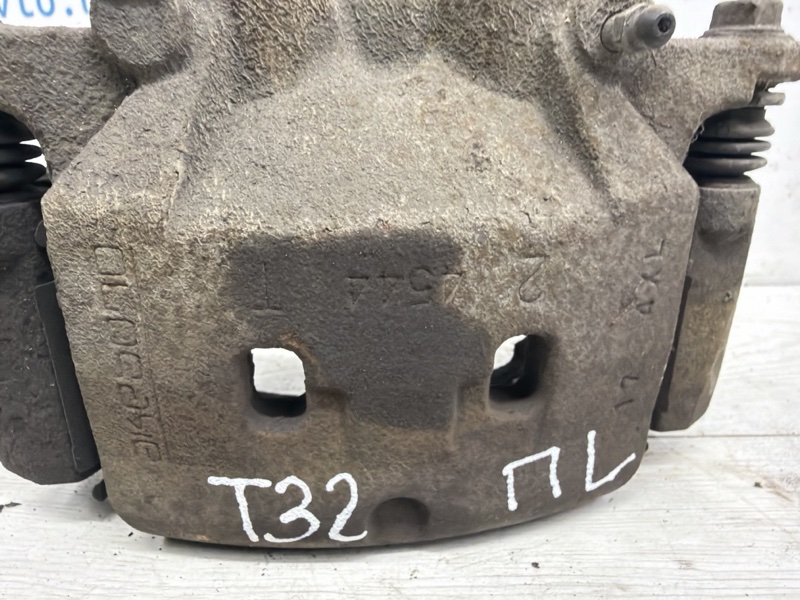 Суппорт передний левый X-Trail 2014-2021 T32 1.6 diesel R9M Суппорт передний левый X-Trail 2014-2021 T32 1.6 diesel R9M