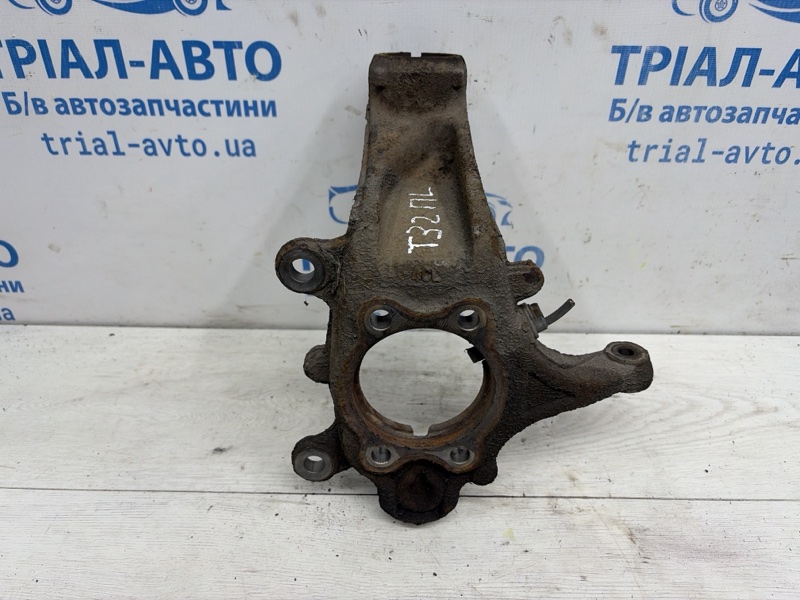 Кулак поворотный левый без ступицы X-Trail 2014-2021 T32 1.6 diesel R9M Кулак поворотный левый без ступицы X-Trail 2014-2021 T32 1.6 diesel R9M
