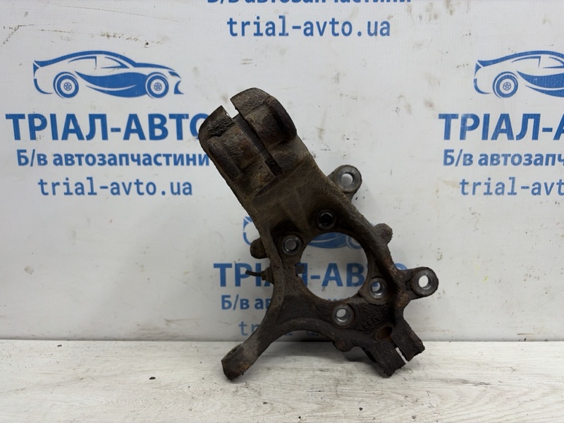 Кулак поворотный левый без ступицы X-Trail 2014-2021 T32 1.6 diesel R9M Кулак поворотный левый без ступицы X-Trail 2014-2021 T32 1.6 diesel R9M