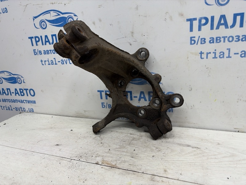 Кулак поворотный левый без ступицы X-Trail 2014-2021 T32 1.6 diesel R9M Кулак поворотный левый без ступицы X-Trail 2014-2021 T32 1.6 diesel R9M