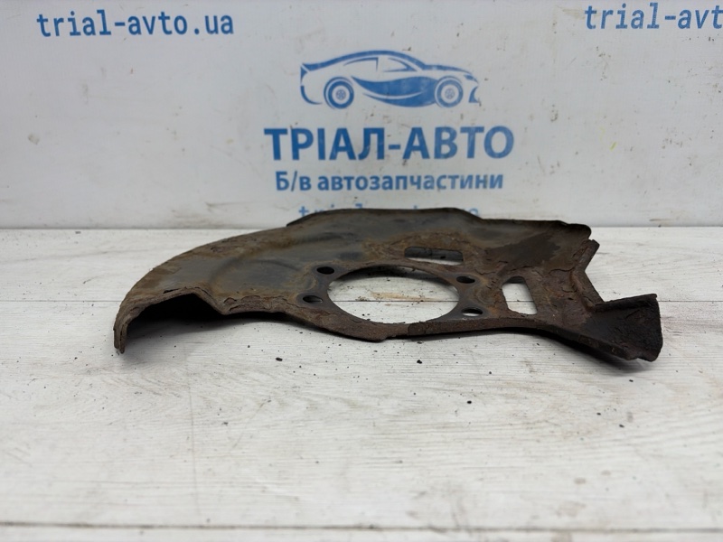 Кожух тормозного диска передний правый Nissan X-Trail T32 1.6 diesel R9M Кожух тормозного диска передний правый Nissan X-Trail T32 1.6 diesel R9M