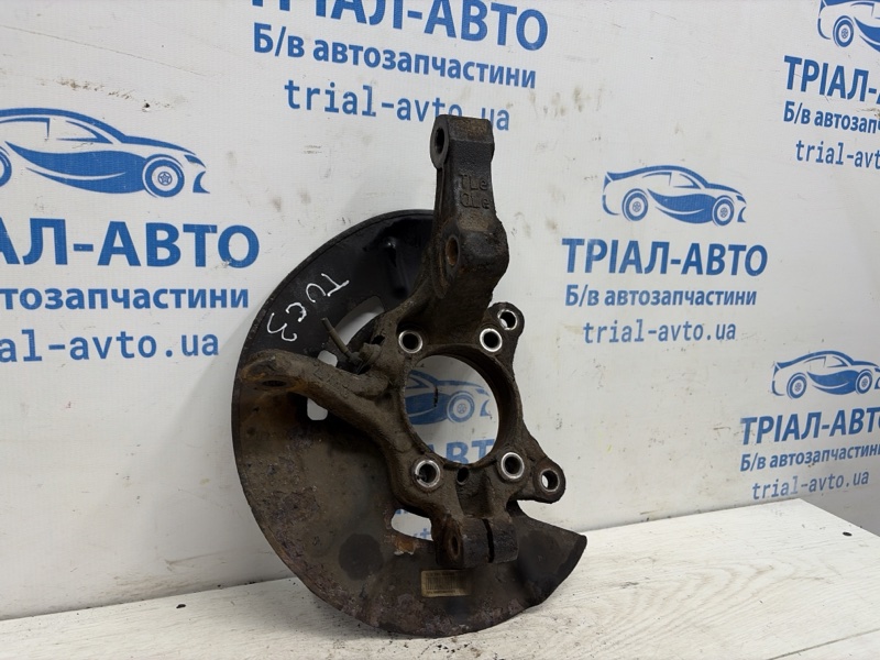 Кулак поворотный левый без ступицы Hyundai Tucson TL 1.7 diesel D4FD Кулак поворотный левый без ступицы Hyundai Tucson TL 1.7 diesel D4FD