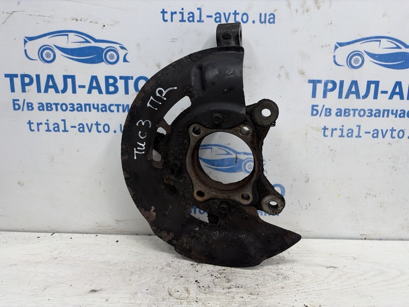 Кулак поворотный правый без ступицы Tucson 2015-2021 TL 1.7 diesel D4FD Кулак поворотный правый без ступицы Tucson 2015-2021 TL 1.7 diesel D4FD